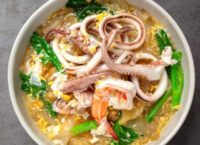 thai food;Wide Noodles in Gravy Seafood or Rad Na